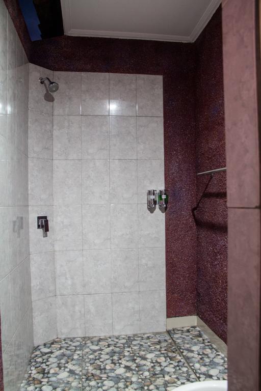 Nusa Garden Homestay Нуса-Лембонган Экстерьер фото