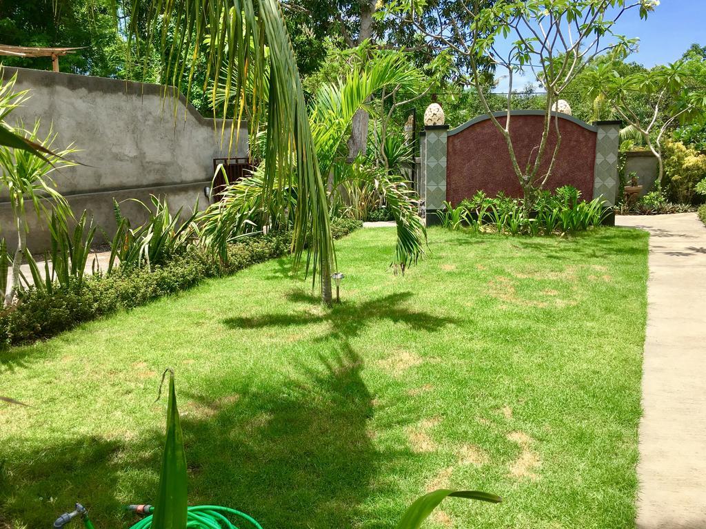 Nusa Garden Homestay Нуса-Лембонган Экстерьер фото